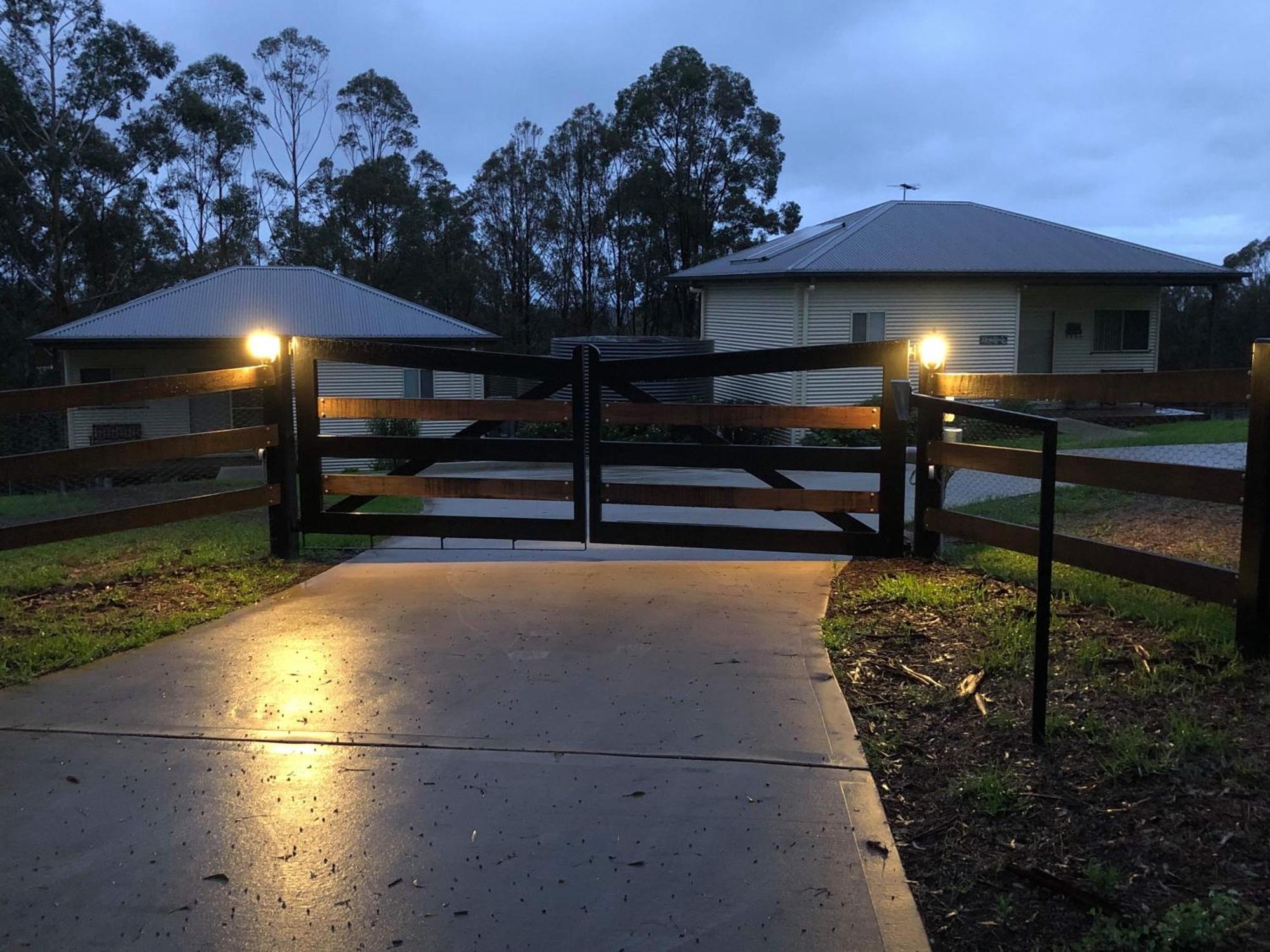 Blueberry Hills On Comleroy Farmstay - Self-Contained Cottages Kurrajong Værelse billede
